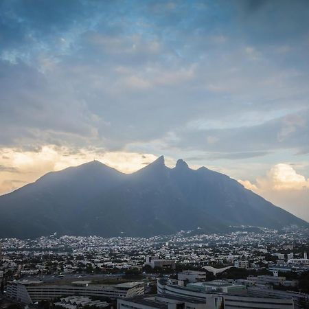 One Monterrey Tecnologico Hotel Eksteriør billede